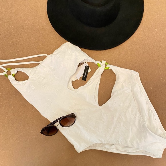 Trina Turk Other - Trina Turk Cascais Wave One Shoulder Swimsuit